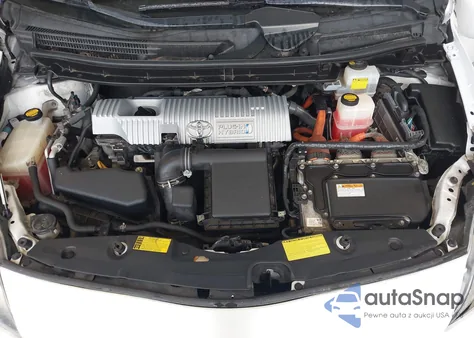 2013 Toyota Prius Plug-In из США, поврежденный, VIN JTDKN3DP3D3040158